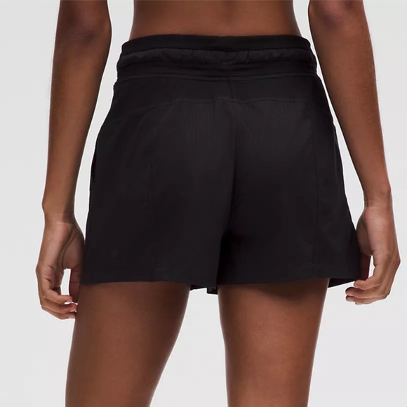 Lululemon Dance Studio Short Size 4 Black High Rise 3.5” EUC - Picture 2 of 12